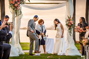 Thumbnail of image from Instagram post by danaweddings
